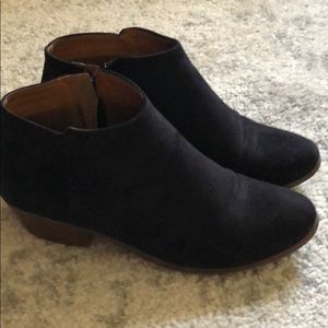 SODA brand black suede booties-sz7.5